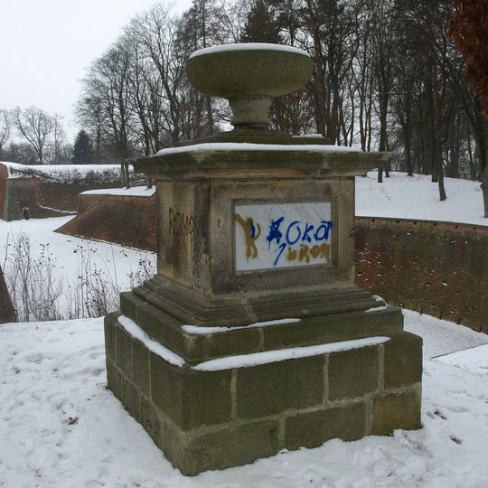 Pomník Emanuela Merty nad pevností Josefov