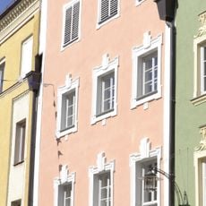 Wohn- und Geschäftshaus