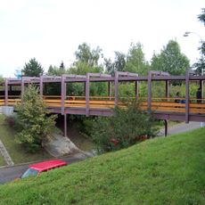 Východní lávka přes obslužnou komunikaci v depu Hostivař