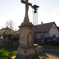 Kříž v Pardubicích na Studánce v ulici Pod Lipami