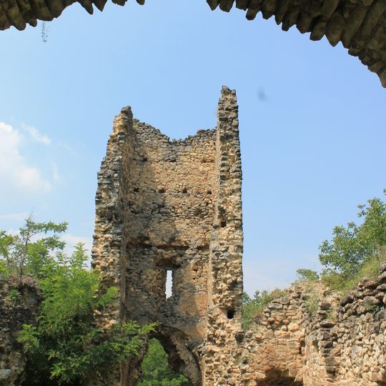 Ruines de l'église médiévale de Klisa