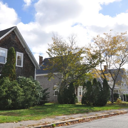 Pleasant-School Street Historic District