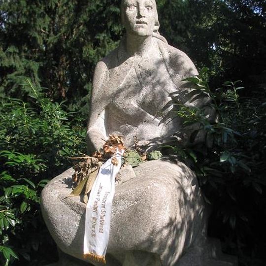 Trümmerfrau-Denkmal