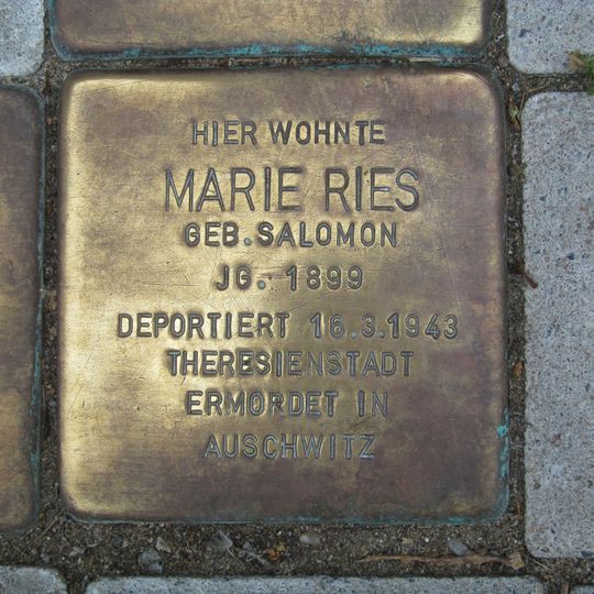 Stolperstein en memoria de Marie Ries