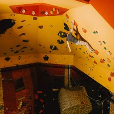 BLOCKHELDEN climbing gym Frankenjura