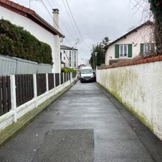 Sente des Écoles