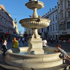 Sparkassenbrunnen, Linz Taubenmarkt