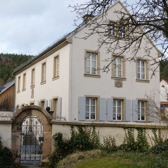 Evangelisch-lutherisches Pfarrhaus