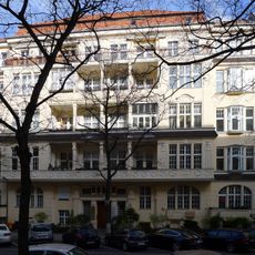 Mietshaus Eisenzahnstraße 64