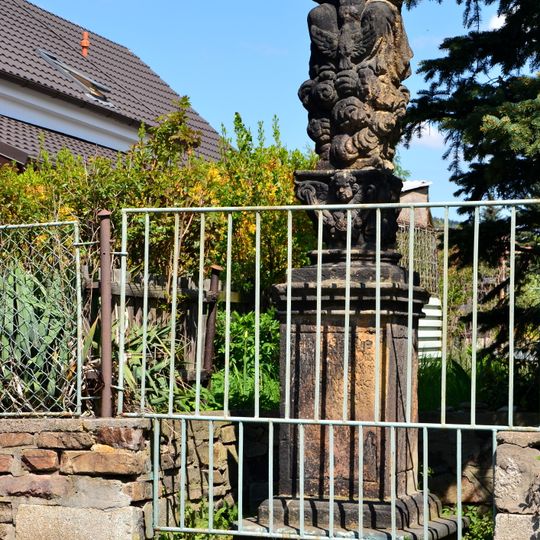 Sloup se sousoším Nejsvětější Trojice