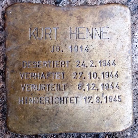 Stolperstein en memoria de Kurt Henne