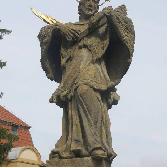 Socha svatého Jana Nepomuckého v ulici 1.máje v Úštěku