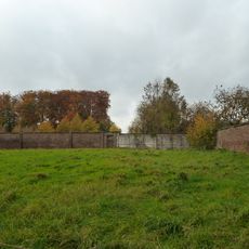 Vliek Castle: garden walls