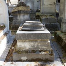 Grave of unidentified 5