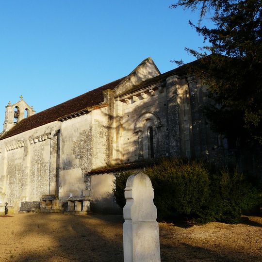 Église Saint-Pierre de Saint-Pierre-d'Exideuil