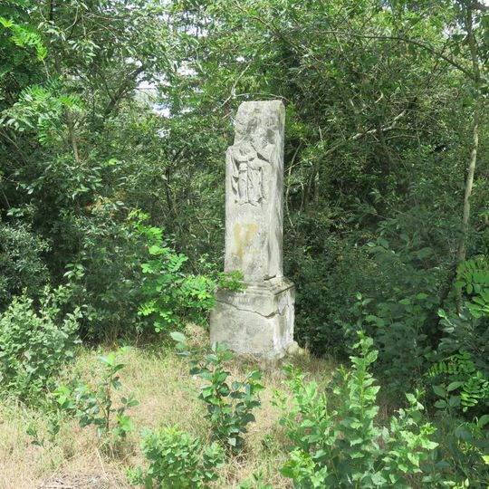 Kříž u silnice ze Strkovic do Mradic