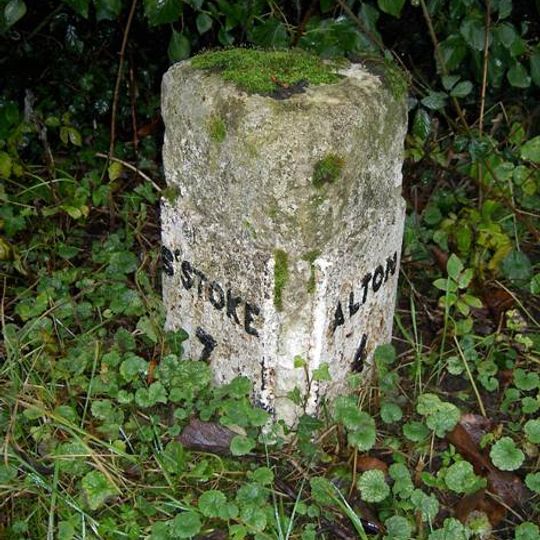 Milestone South East Of Pear Tree Cottage