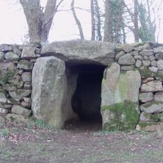 Petit Vieux Sou gallery grave