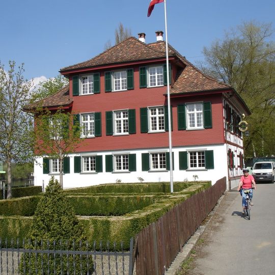 Wohnhaus Paradies, ehemalige Wirtschaft Zum Kreuz