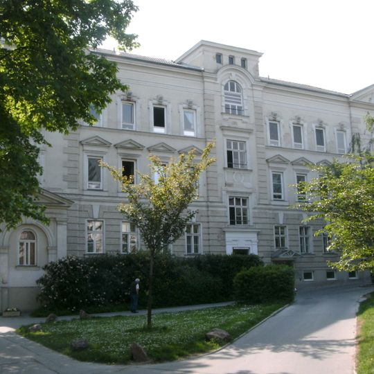 Spital/Ambulatorium, Pavillon 4