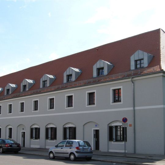 Mehrfamilienhaus