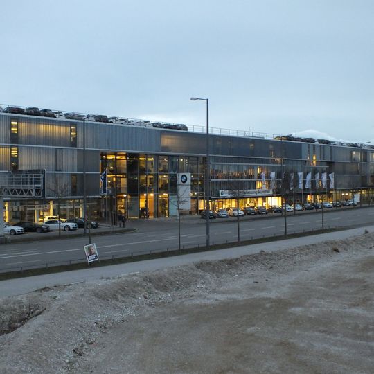 BMW Niederlassung München Filiale Fröttmaning