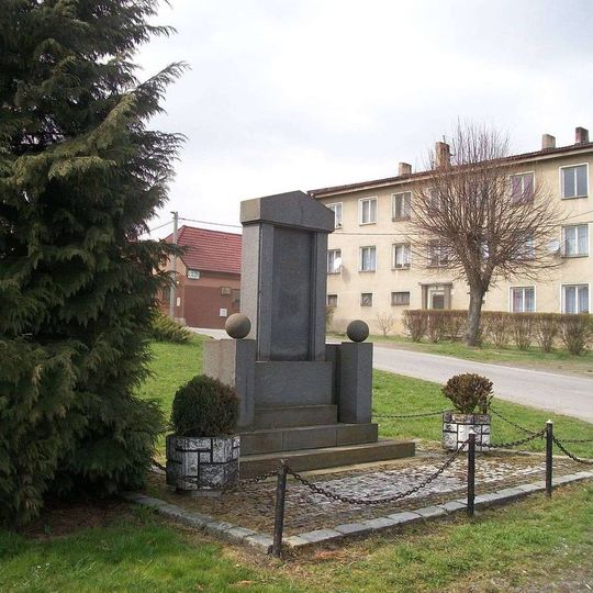 Pomník padlým v Mutěníně