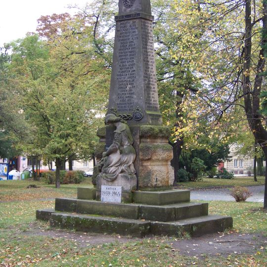 Pomník padlým v Kostelci nad Černými lesy