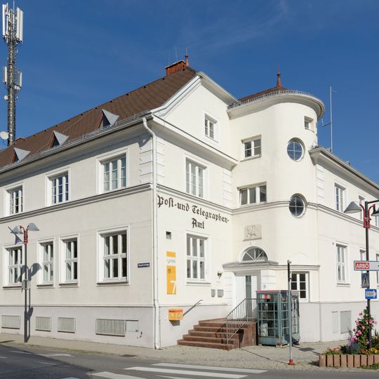 Postgebäude