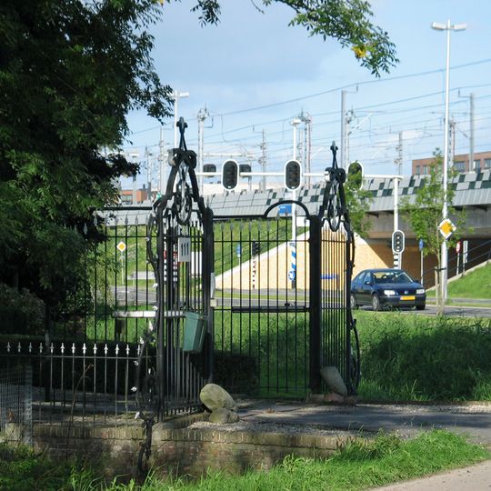 "de Hoed", fraai ijzeren gesmeed hek