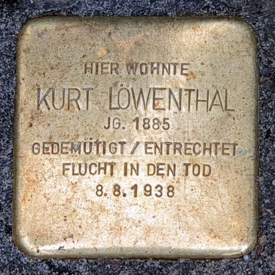Stolperstein dedicated to Kurt Löwenthal