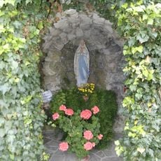 Mariengrotte im alten Friedhof