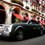 Słynne pałace i hotele pięciogwiazdkowe w Paryżu