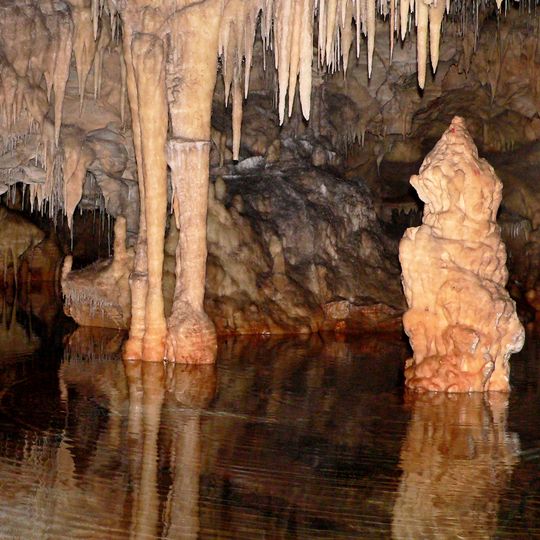 Alepotrypa cave
