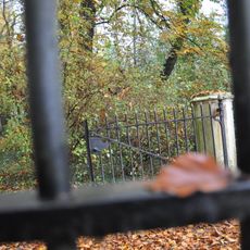 Spaensweerd: toegangshekken