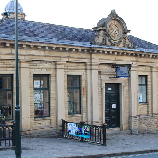 Shipley College Including Railings To Right And To Left And To Both Sides Of Railway Steps