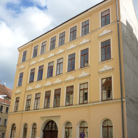 Mietshaus in geschlossener Bebauung, Eckhaus Obersteinweg 20