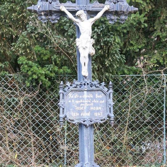 Kříž na rozcestí v osadě Vepřek