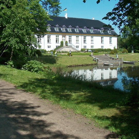 Glorup Manor