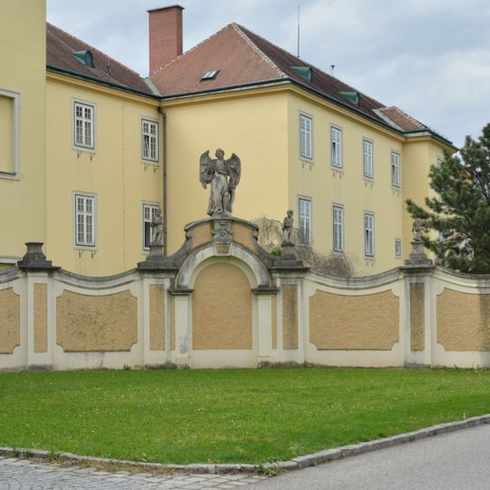 Mauern um den Kirchplatz