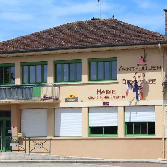Town hall of Saint-Julien-sur-Reyssouze