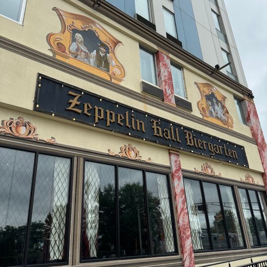 Zeppelin Hall Biergarten