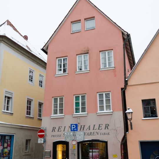 Martin-Luther-Platz 37