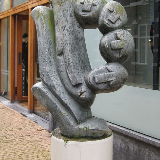 Sculptures in Haagsche Bluf