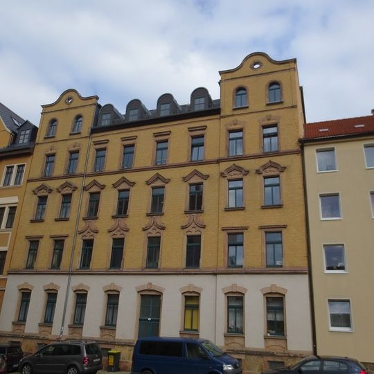 Mietshaus in geschlossener Bebauung Hübschmannstraße 6