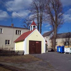 Zvonice na hasičské zbrojnici ve Lhotce