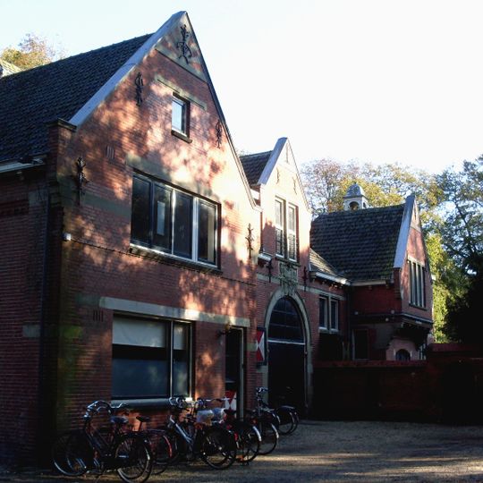 Duin en Kruidberg: stalgebouw annex koetshuis