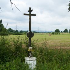 Kříž u cesty na Borek