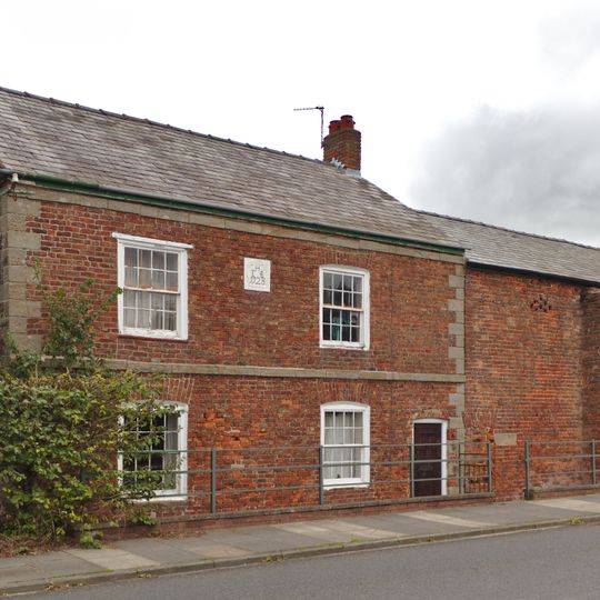 Diamond farmhouse and barn, Saughall Massie