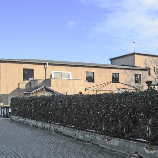 Innenausstattung der Pfarrkirche Ossietzkystraße 60